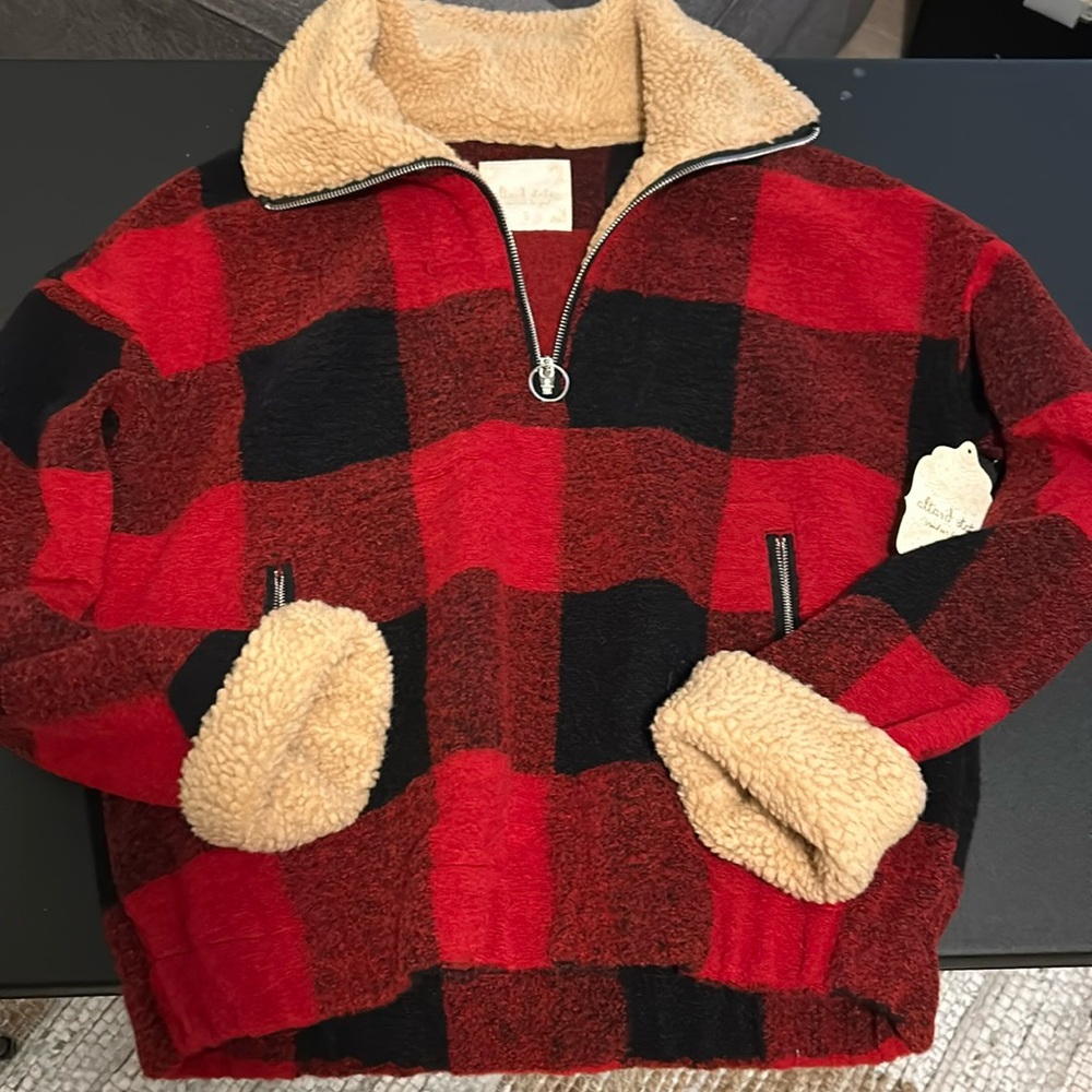 Altar'd State pullover size small